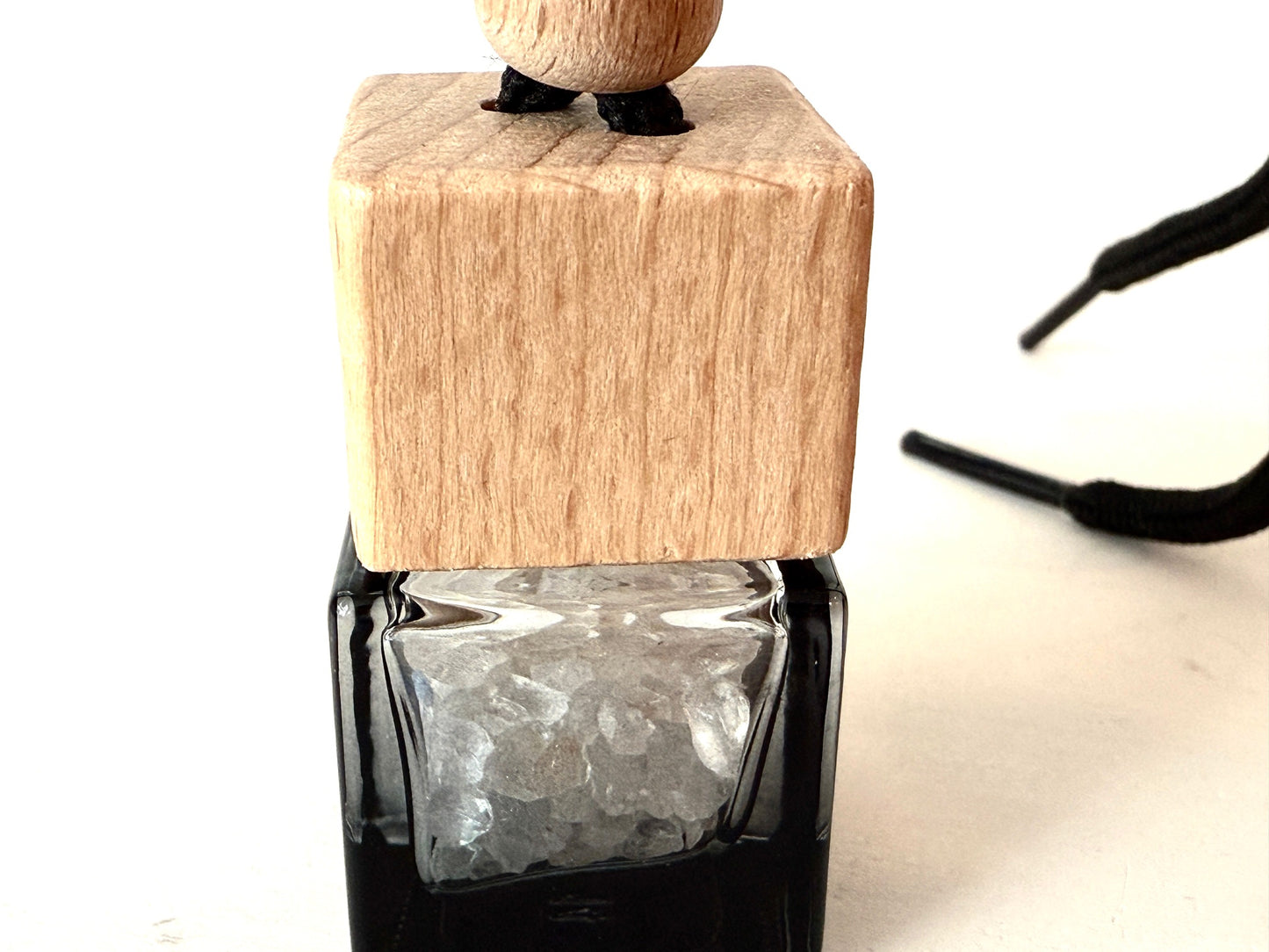 Crystal Filled Transparent Black Car Diffuser
