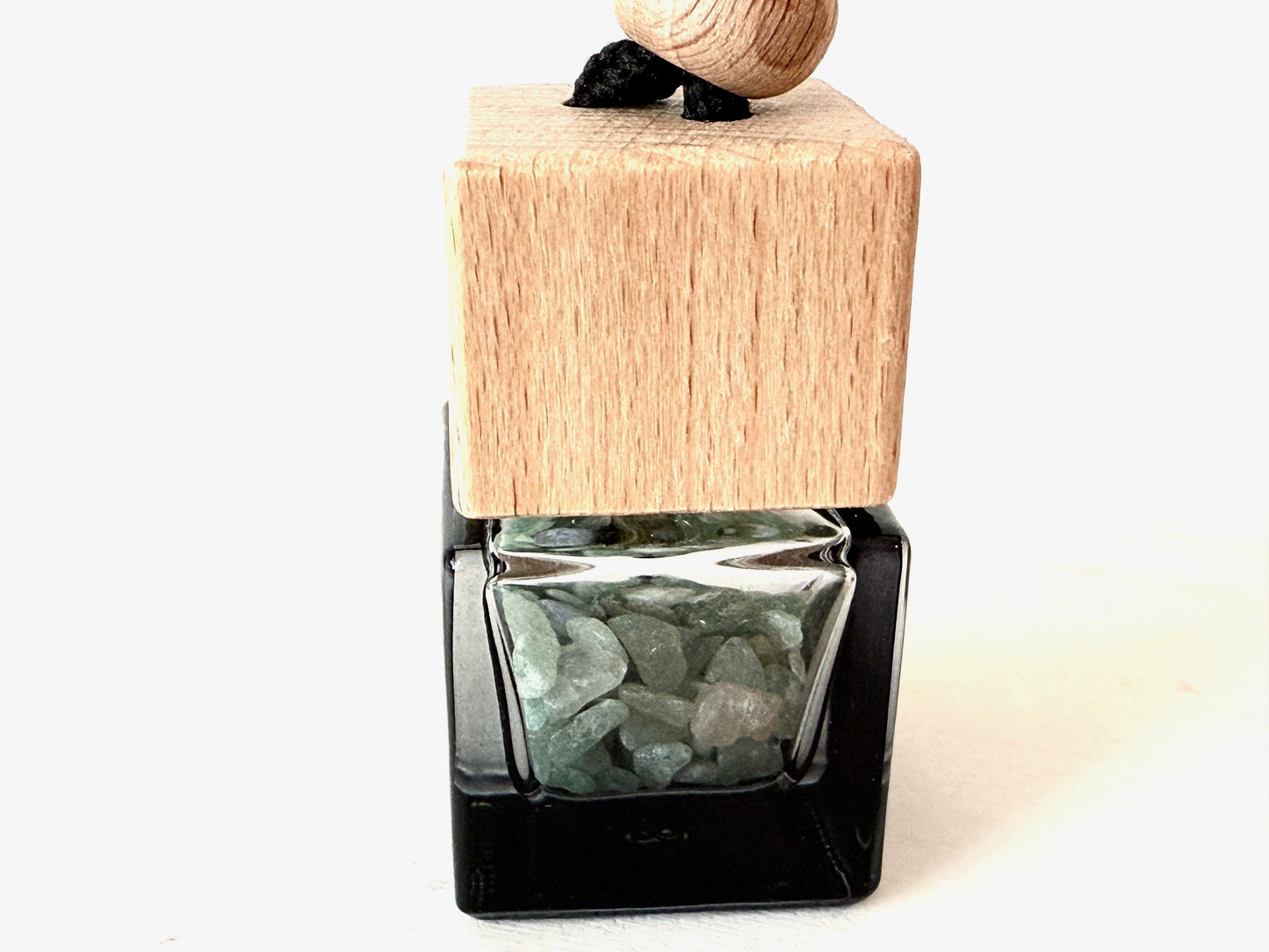 Crystal Filled Transparent Black Car Diffuser