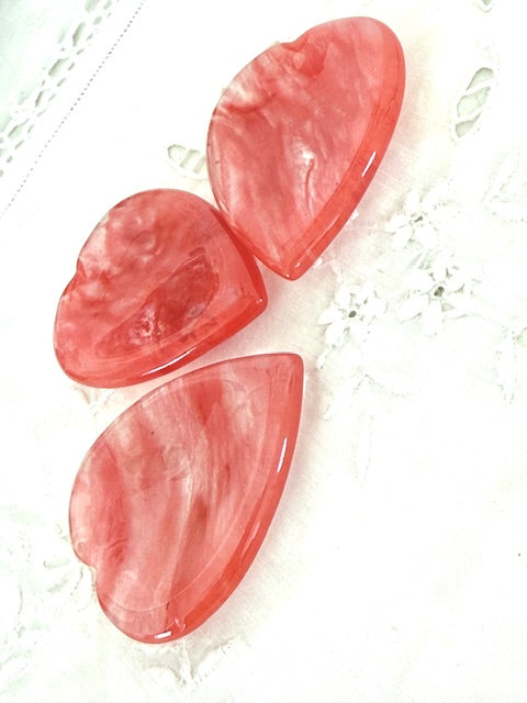 Cherry Quartz Large Heart‑Shaped Worry Stone — Comfort, Courage & Emotional Renewal