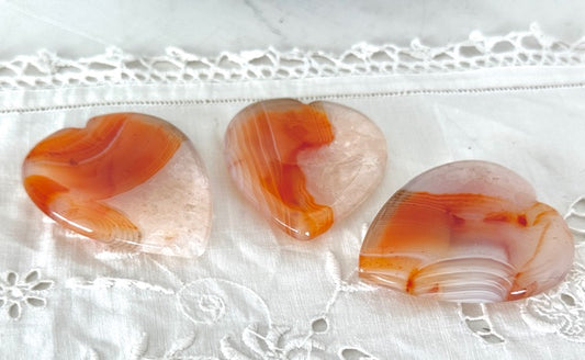 Carnelian Heart‑Shaped Worry Stone — Courage, Vitality & Creative Fire