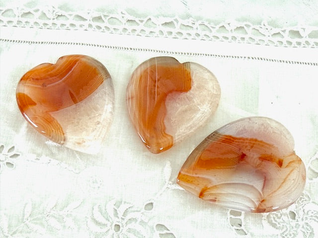 Carnelian Heart‑Shaped Worry Stone — Courage, Vitality & Creative Fire