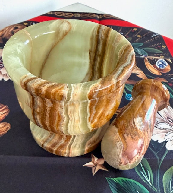 Green Onyx Mortar & Pestle — Hand‑Carved Stone for Herbs, Salt, Spices 2.5"
